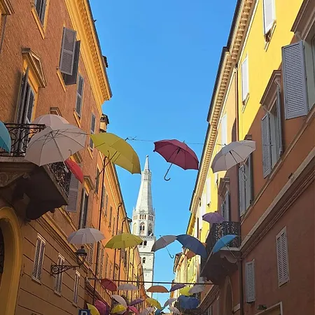 Civico 52 Int 5 * Modena